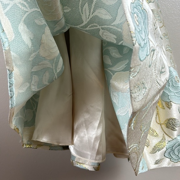 NWT Windsor Pearl Blue and Gold Floral Dress - Picture 4 of 9